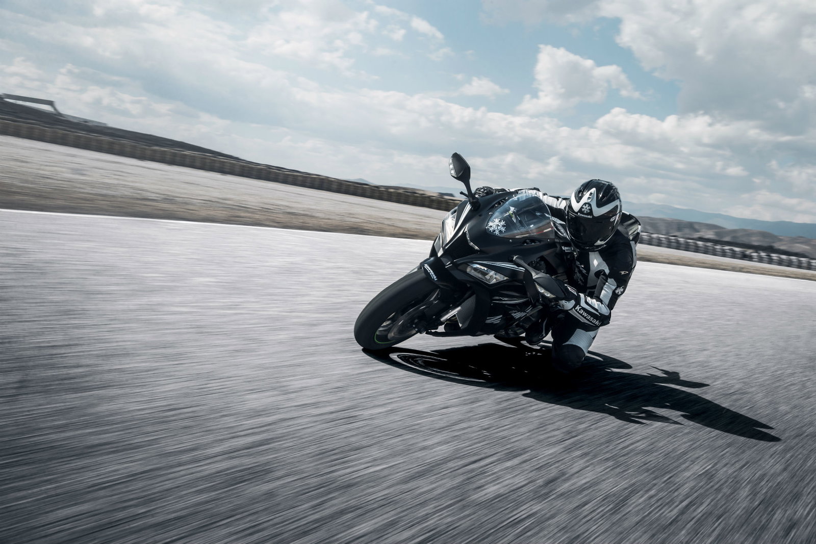 2018 Kawasaki ZX-10RR revealed | Visordown